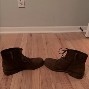 Blondo women’s brown leather waterproof boots, size 9M